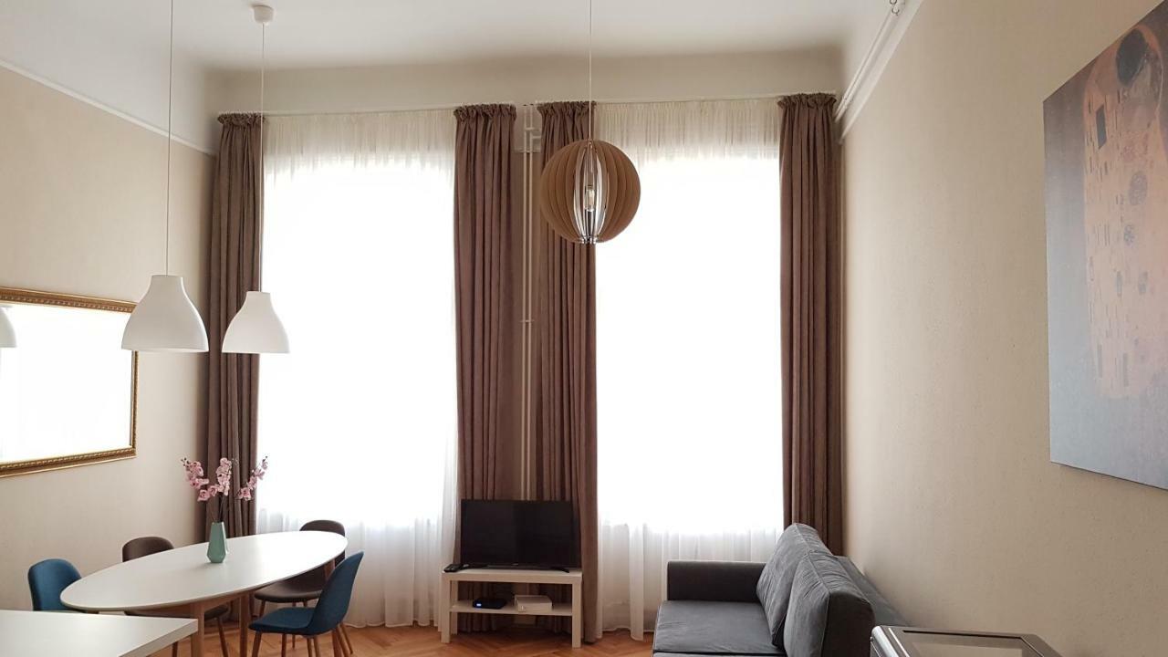 Cbs Apartments Budapest Exteriör bild
